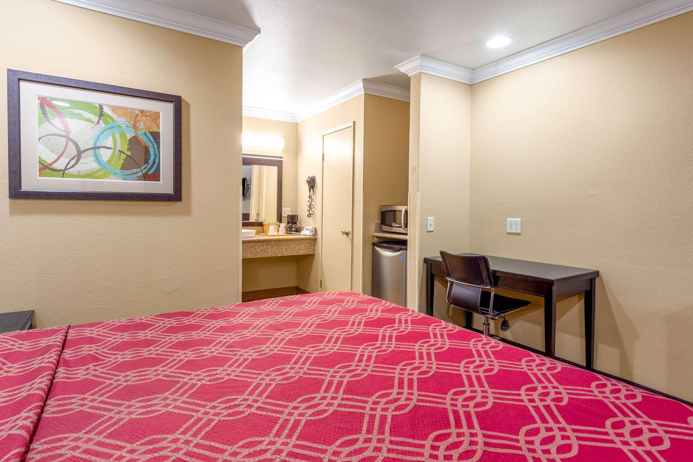 Econo Lodge Inn & Suites Escondido Downtown Екстер'єр фото