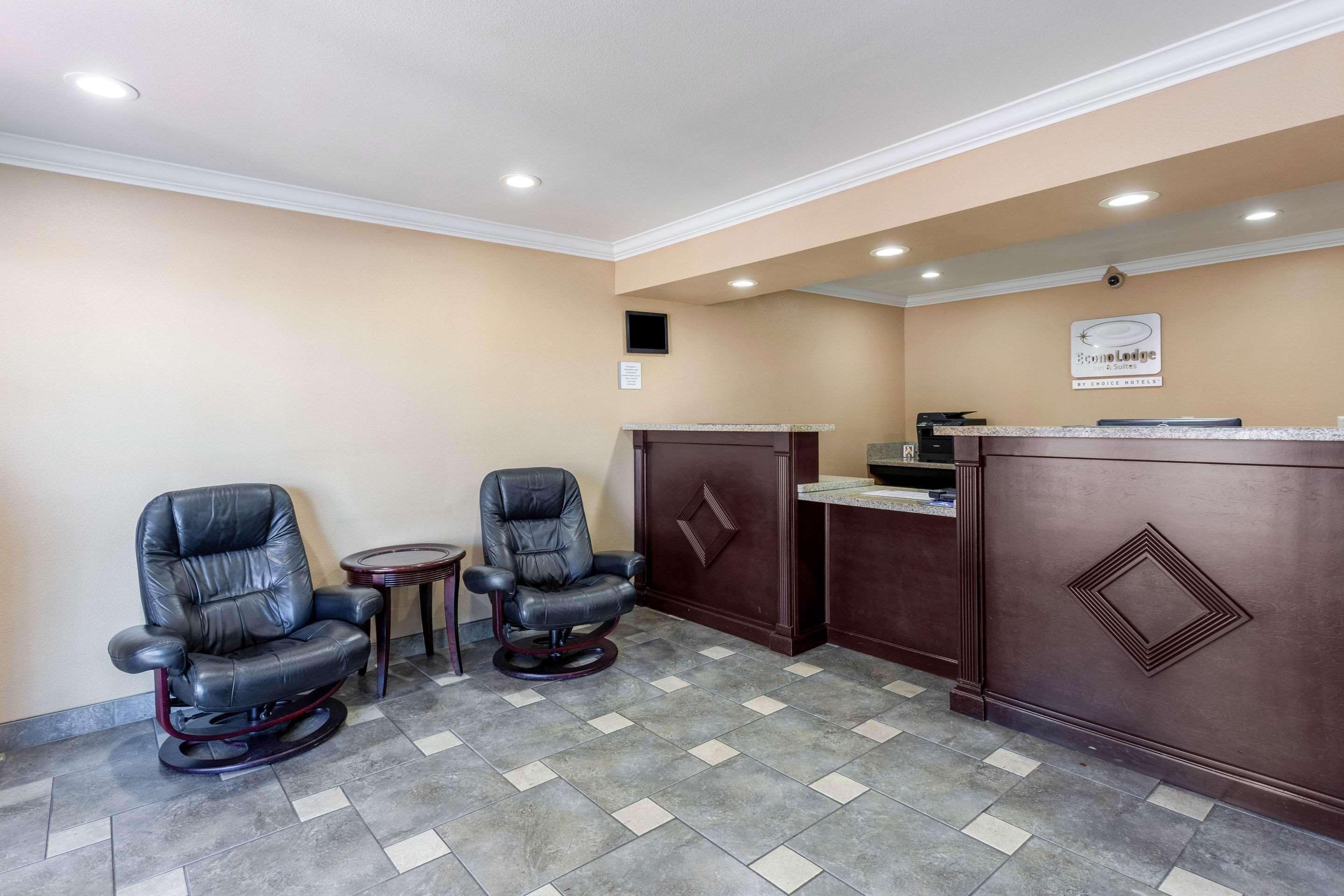 Econo Lodge Inn & Suites Escondido Downtown Екстер'єр фото